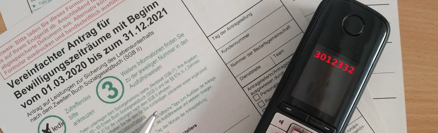 Telefon und Antrag
